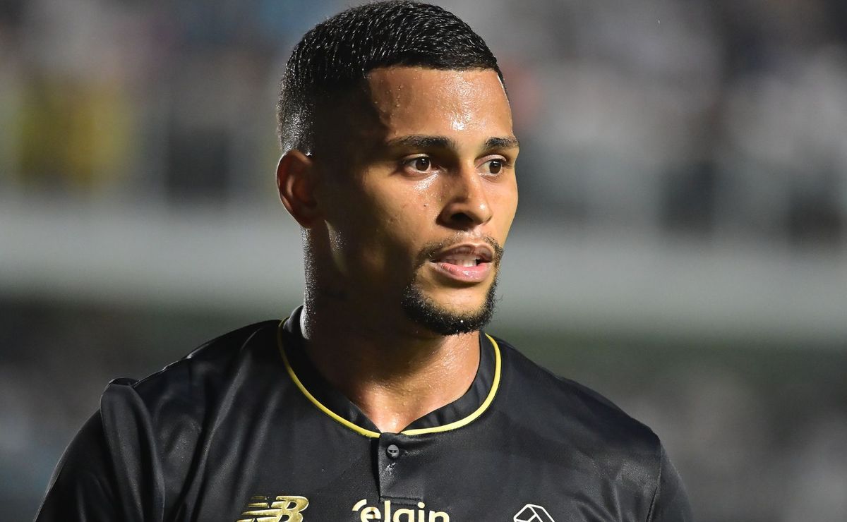 Tolói volta aos treinos e Maílton preocupa após dividida em treino aberto do São Paulo