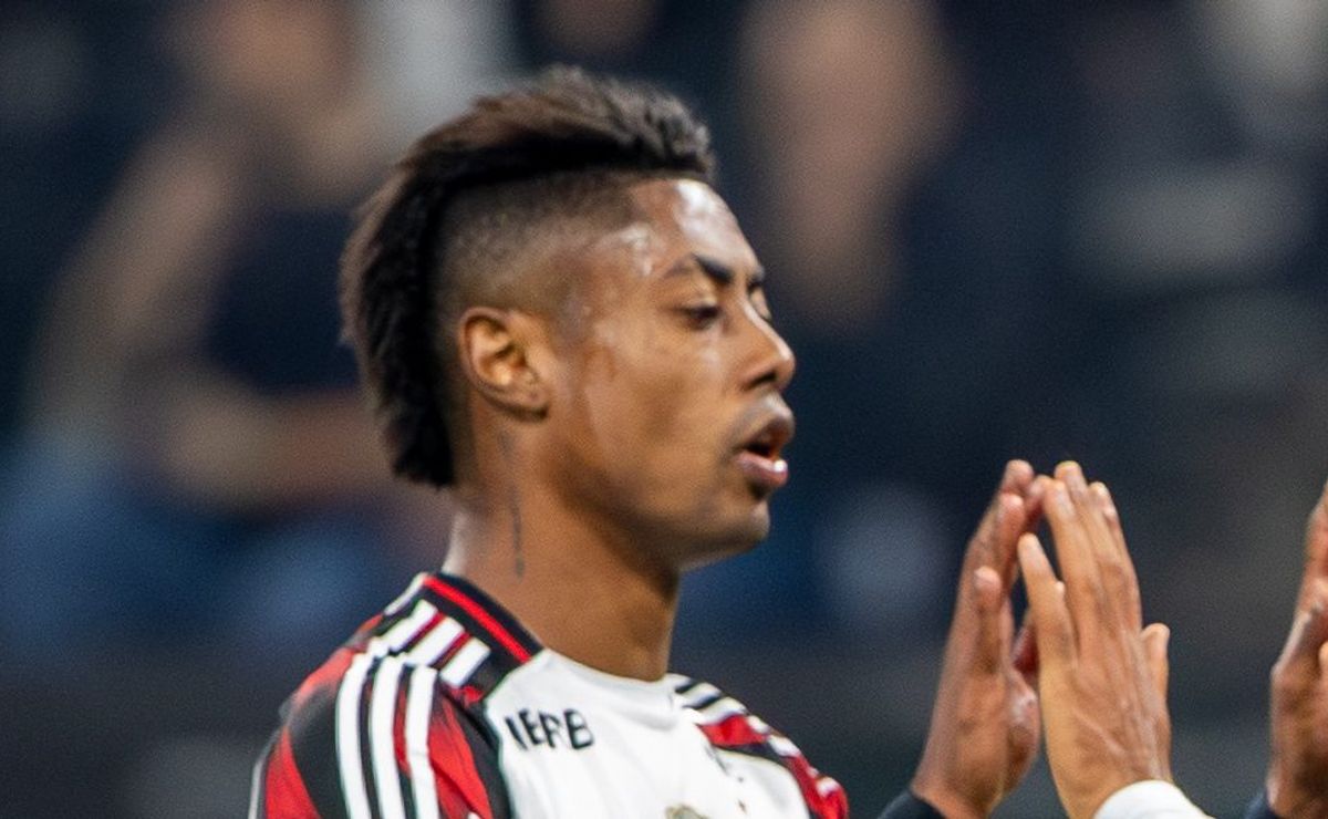 Flamengo aceita rescindir com Bruno Henrique e atacante pode fechar com Atlético-MG, afirma jornalista