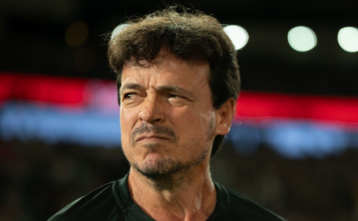 Retrospecto de Fernando Diniz antes de Vasco x São Paulo é exposto e bons números contra antigo clube chamam atenção