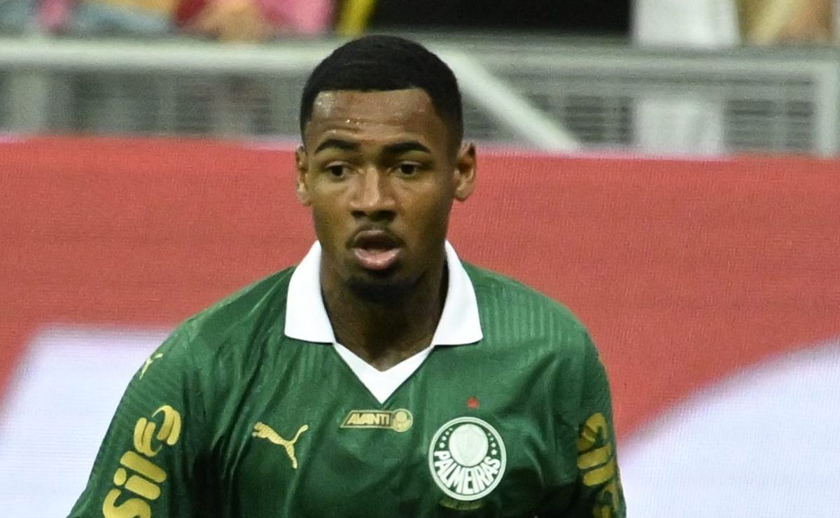 Abel muda Palmeiras para enfrentar LDU com Allan no lugar de Khellven e Sosa substitui Felipe Anderson