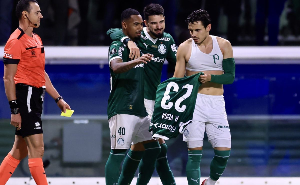Allan comanda baile tático de Abel, Palmeiras atropela LDU e vira para ir à final da Libertadores