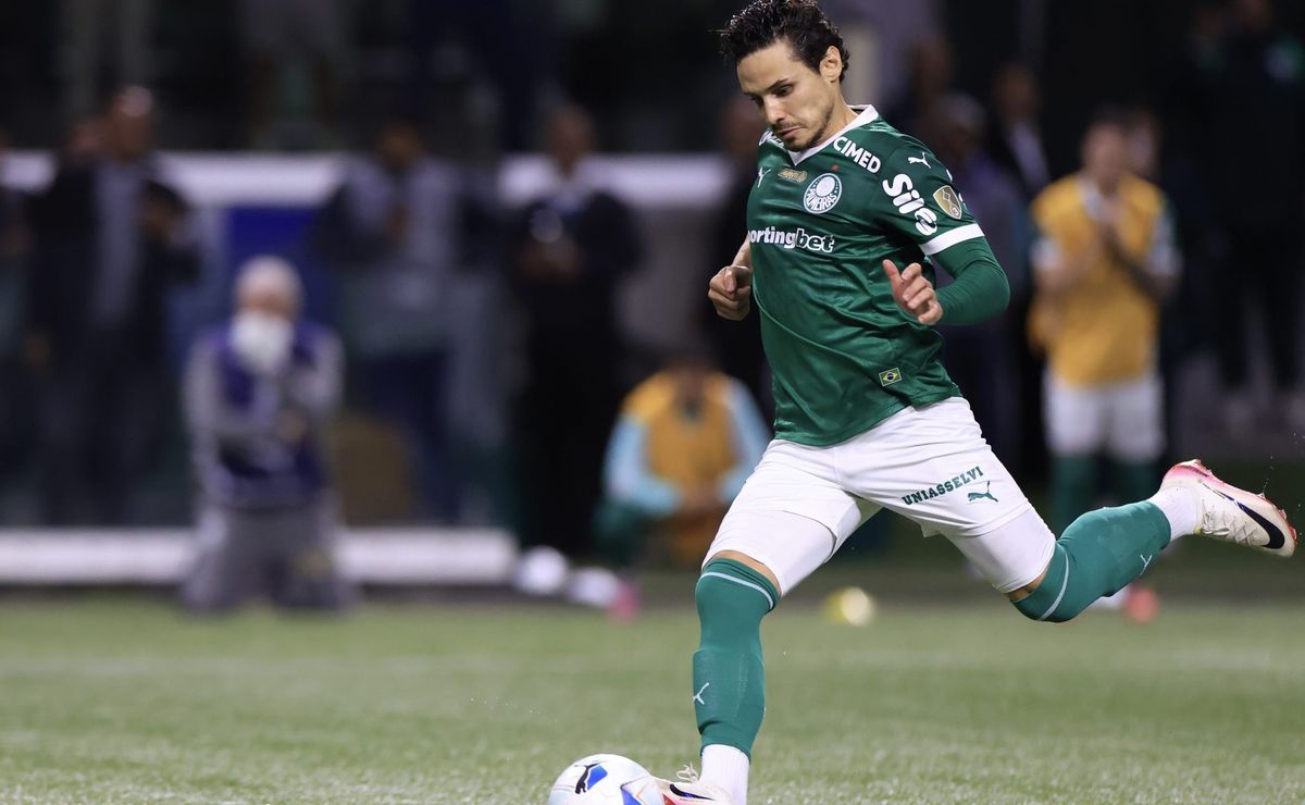 Raphael Veiga é herói em noite mágica do Palmeiras contra a LDU pela Libertadores