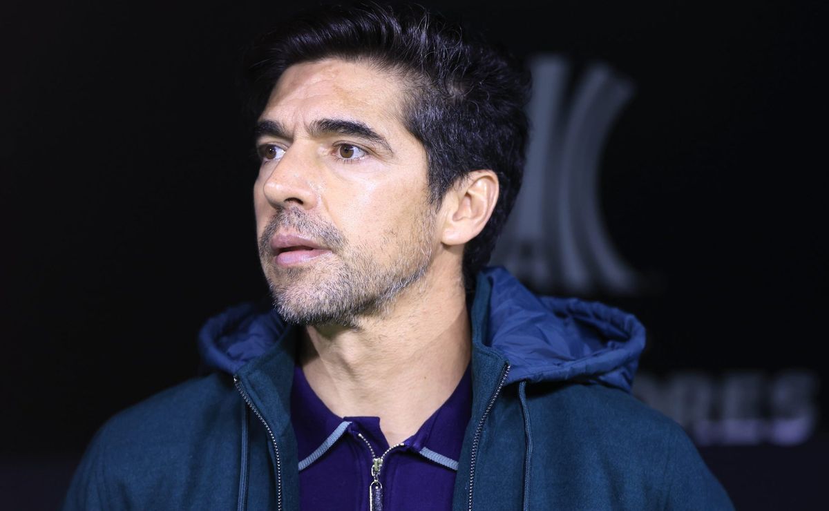 Abel Ferreira cita vitória polêmica contra o São Paulo para enaltecer remontada do Palmeiras contra LDU