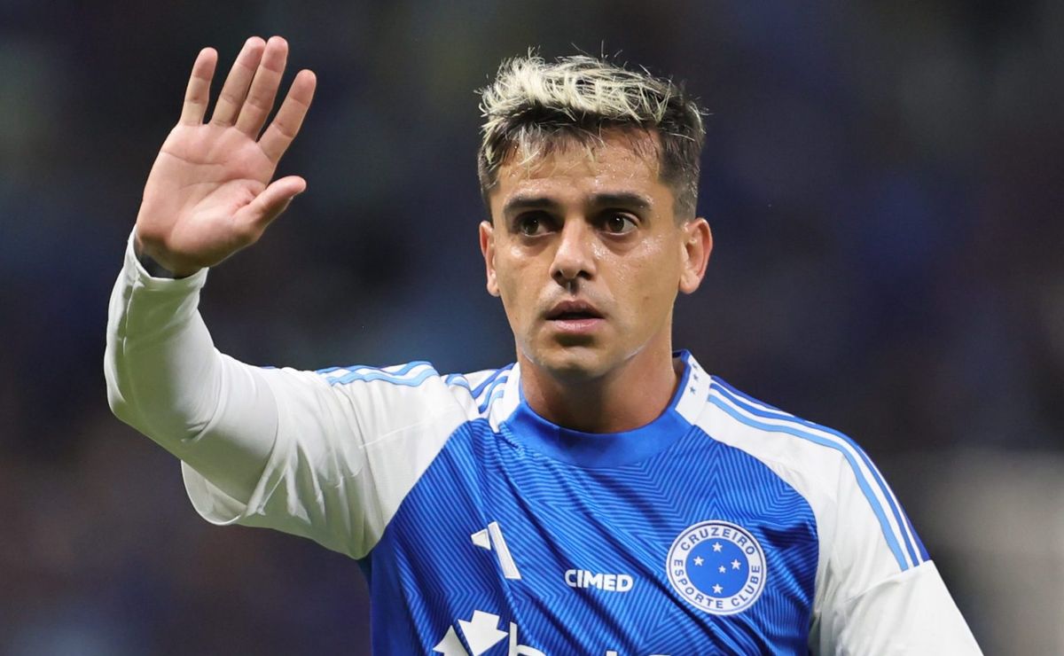 Permanência de Fagner no Cruzeiro ganha força após avaliação interna da diretoria