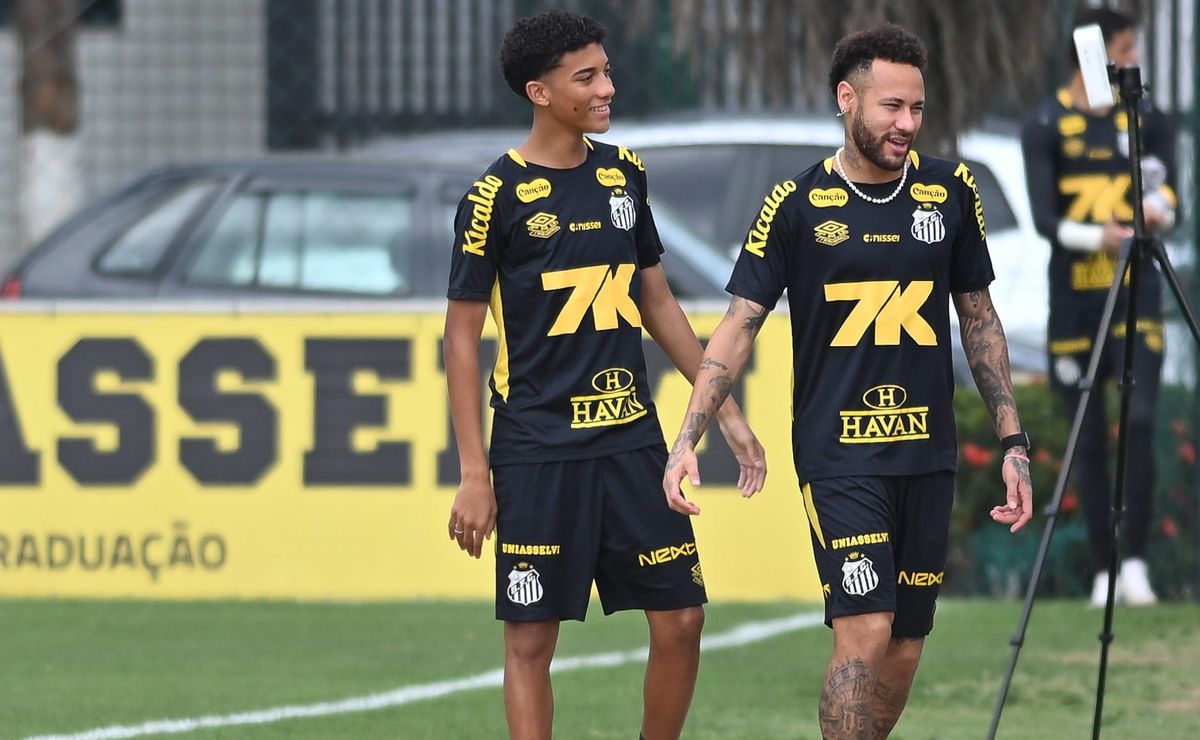 Neymar apresenta evolução na recuperação e pode retornar ao Santos no clássico contra o Flamengo