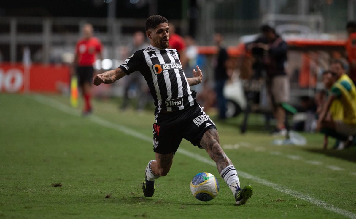 Brahian Palacios ainda não atua com frequência nos Emirados e pode voltar ao Atlético-MG em 2026