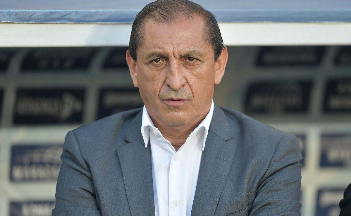 Ramon Díaz assume protagonismo no planejamento do Inter, que aposta em base e mercado baixo para 2026