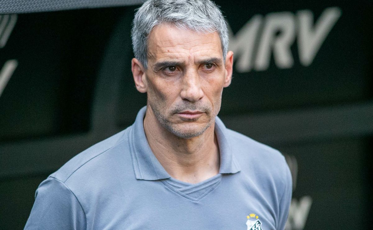 Vojvoda não muda de ideia no Santos e Zé Ivaldo continua fora dos planos da comissão técnica