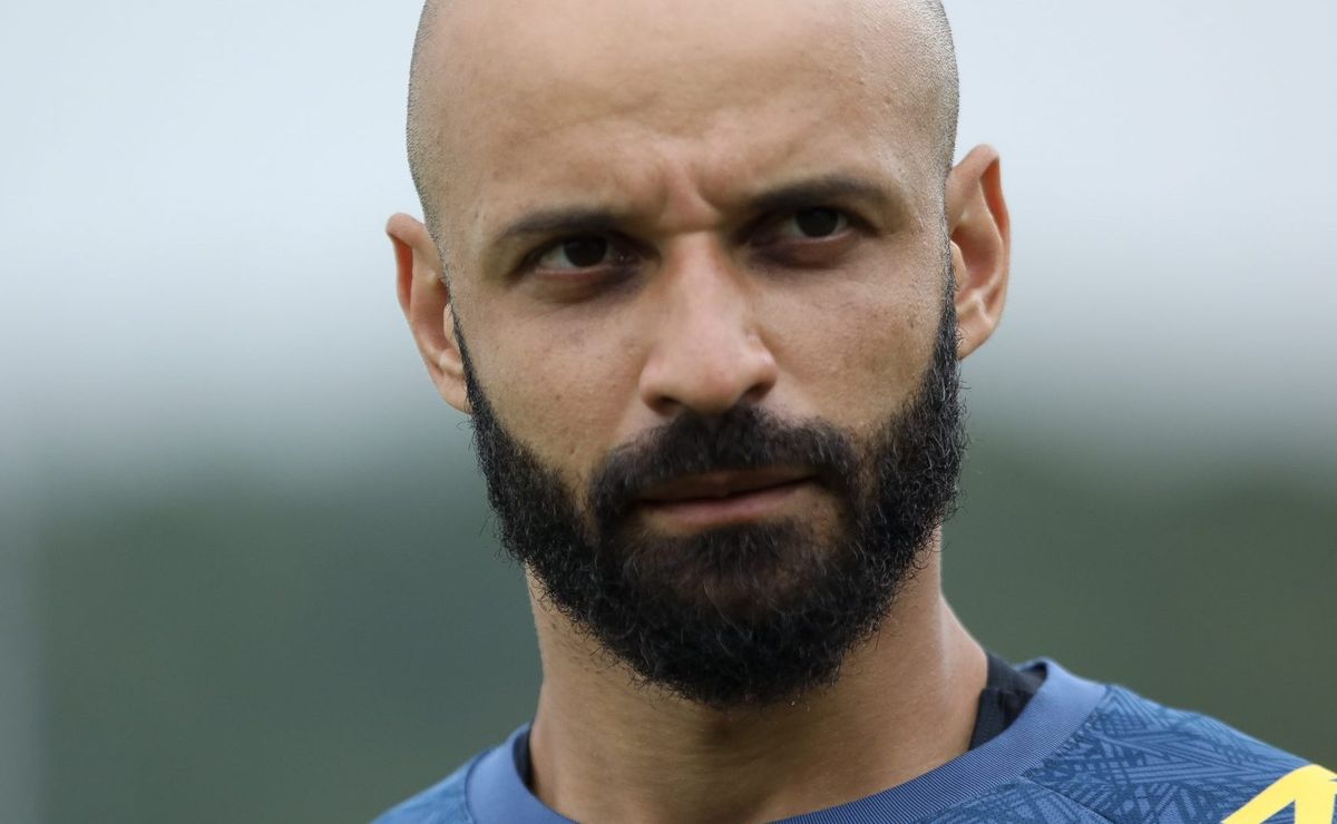 Vojvoda volta a não dar chance para Thaciano e atacante fica fora de Santos X Fortaleza