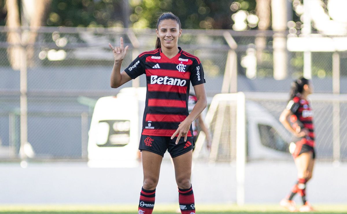 Flamengo aposta na força ofensiva para encarar o Vasco na semifinal do Carioca Feminino
