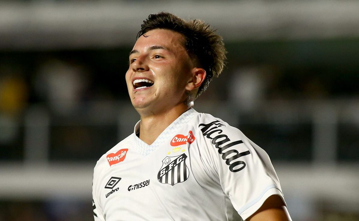 Barreal, Brazão e +6: Santos recebe o Fortaleza com oito pendurados no Brasileirão e pode afetar time de Vojvoda
