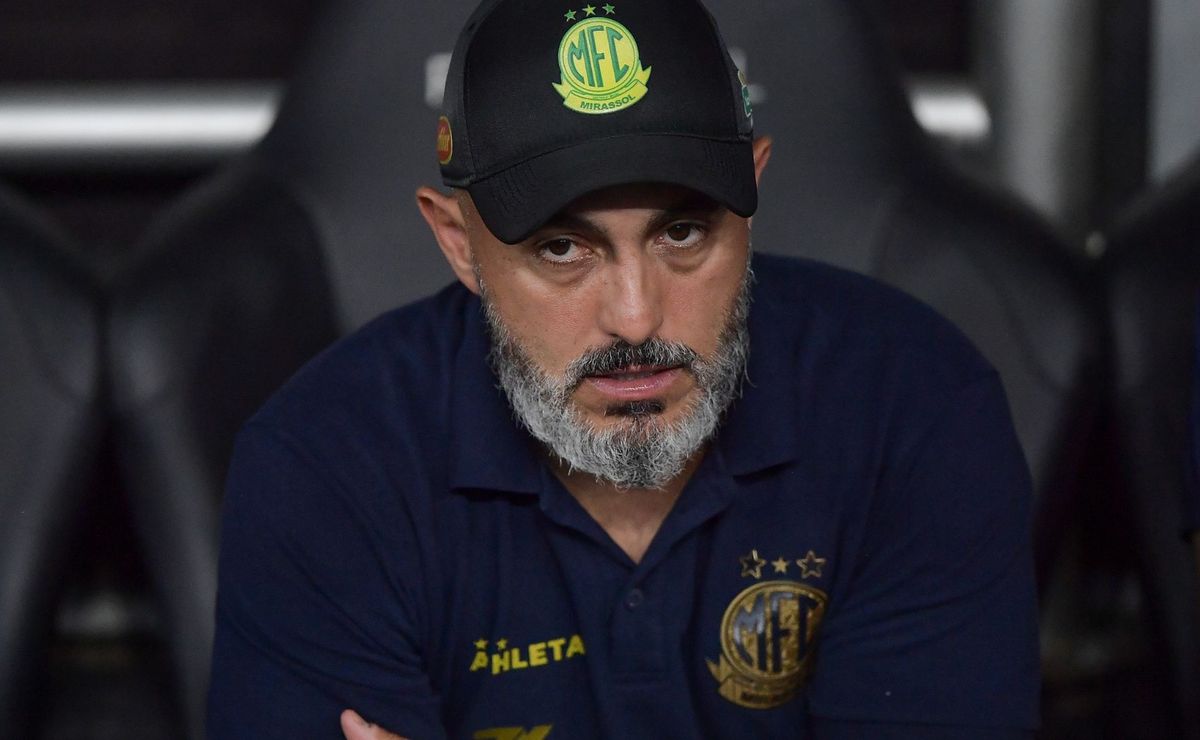 Botafogo sofre com “falta de inspiração” e ouve de Guanaes que Mirassol foi superior