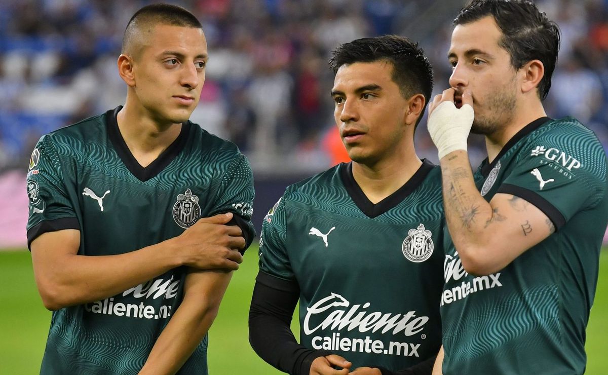 La inesperada reacción en Chivas al ver que TIENEN A 4 CONVOCADOS con la selección mexicana