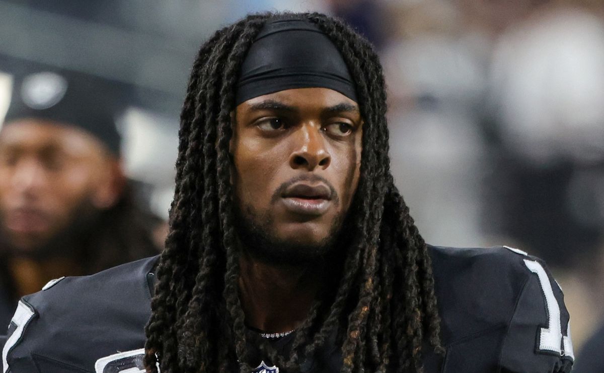 Davante Adams sparks controversy while naming his top-5 wide receivers list Davante Adams sparks controversy while naming his top-5 wide receivers list