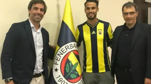 MUY BIEN. El zaguero de 1,90 m. seguirá en Europa. (Foto: Fenerbahce oficial).