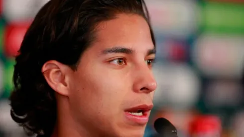 Lainez no piensa en las ofertas de Europa.