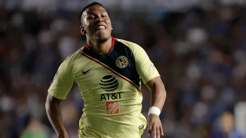 El Piojo le pide no salir del área a buscar la pelota