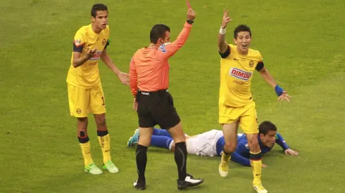 Las Águilas ganaron dos títulos con el ahora retirado arbitro