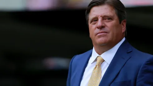 El Piojo Herrera tiene un año y medio más de contrato con el América.