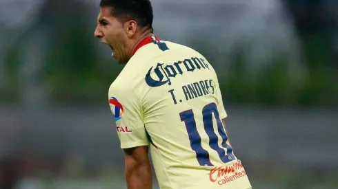 La 10 del América parece haberle pesado a Cecilio Domínguez.
