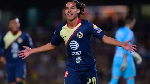 Que de la mano de Diego Lainez, todos la vuelta vamos a dar