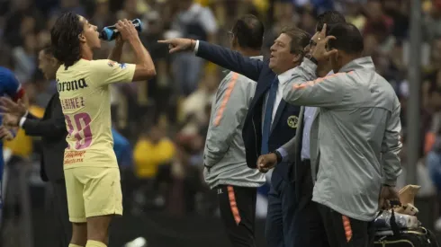 Quiere que se quede un año más y se vaya como titular indiscutido