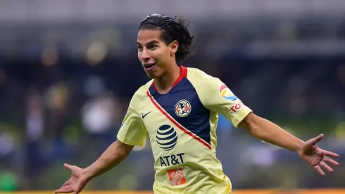 Diego Lainez aseguró que está cerca de cumplir su sueño de jugar en Europa.