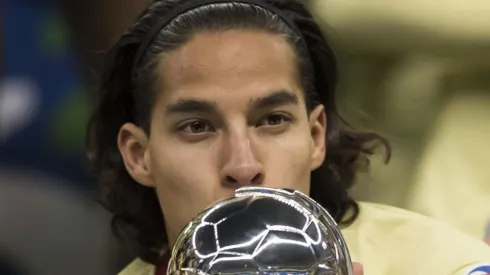 Mauricio Culebro confirmó que llegó la oferta por Lainez.