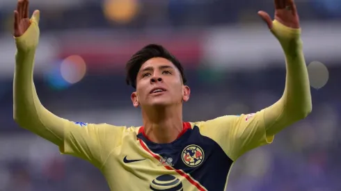 PSV hizo una oferta por Edson Álvarez.