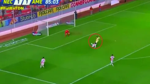 Gran gol de Henry Martin para el 2-1 contra Necaxa.