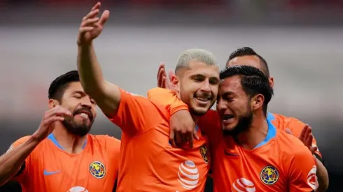 América goleó 3-0 a Pachuca en el Azteca.