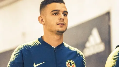 Nicolás Benedetti pisó por primera vez la cancha del Estadio Azteca.