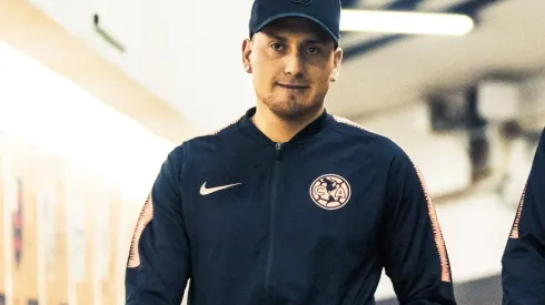 El chileno estaría disponible para ser convocado pero aún no entrena con el grupo