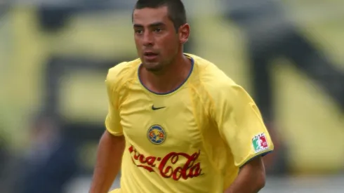 Raúl Salinas sufrió la violencia de la afición de Pumas en carne propia.