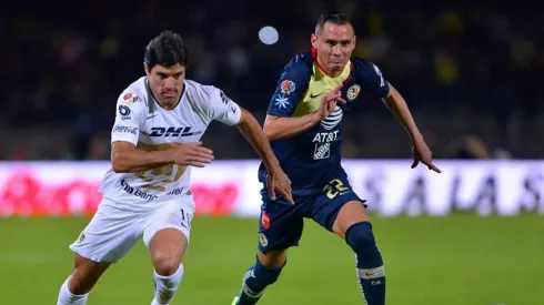 Paul Aguilar enfrentrando a Pumas en CU.