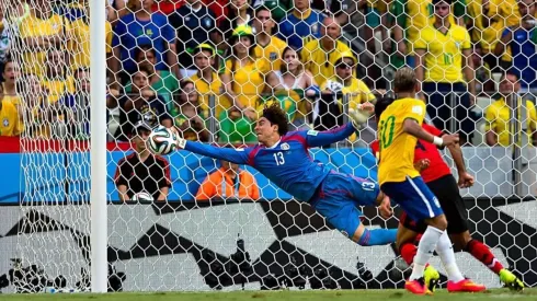 Ochoa en el partido frente a Brasil en el Mundial 2014.