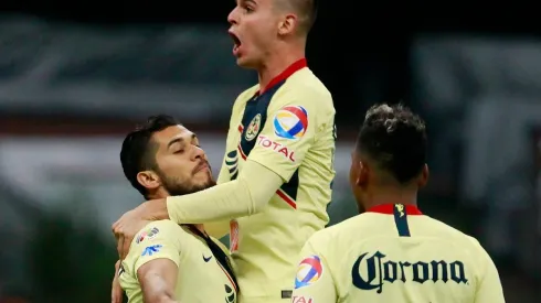 Henry Martin anotó el 2-2 contra Pachuca.