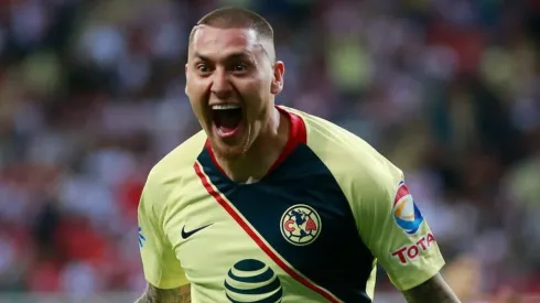 Nicolás Castillo celebrando el 1-0.