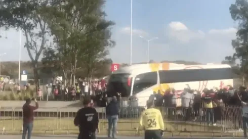 América llegando al Estadio AKRON.