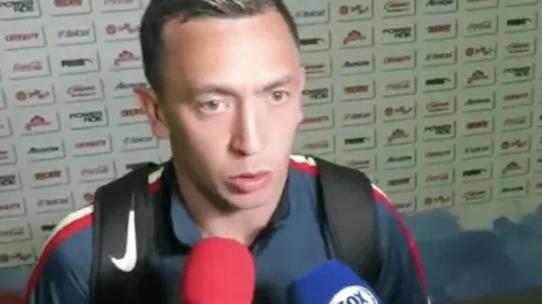 Agustín Marchesín hablando con los medios.