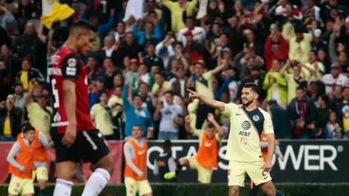 Henry Martin celebrando su gol frente al Atlas.