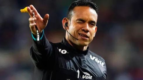 Nacido en Veracruz y tiene 36 años el silbante del martes