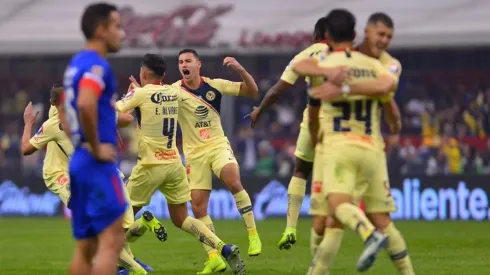 América frente a Cruz Azul en el Azteca.