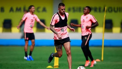 Jérémy Ménez en el entrenamiento de América.