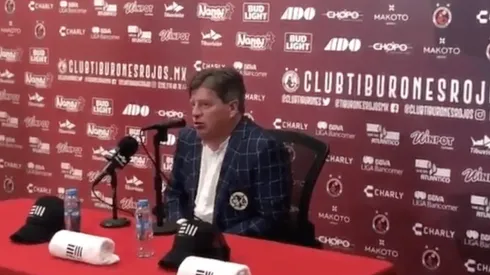 Miguel Herrera en conferencia de prensa.