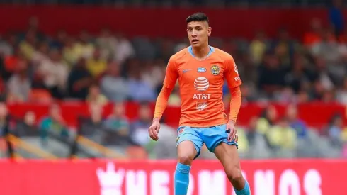 Edson Álvarez en el partido ante el América.