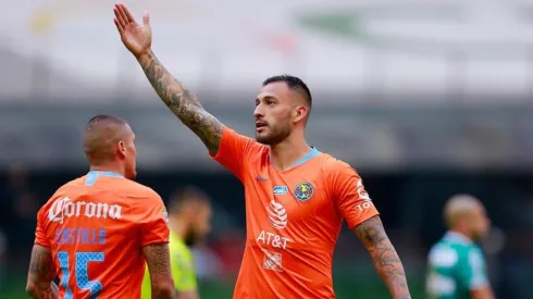 Emanuel Aguilera en el partido ante Santos.