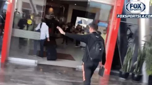 Llegada de América al hotel de concentración.