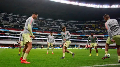 Inició la instalación del césped natural en el Azteca