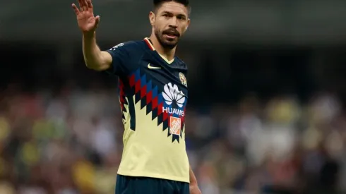 El veterano delantero se despidió del club azulcrema después de cinco años